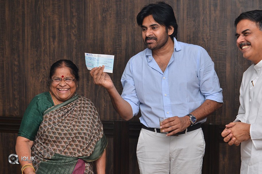 Pawan-Kalyan-Mother-Donation-For-Janasena-Party
